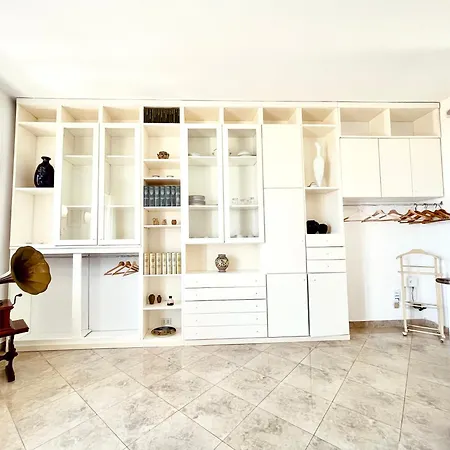 Apartament Tauromia *