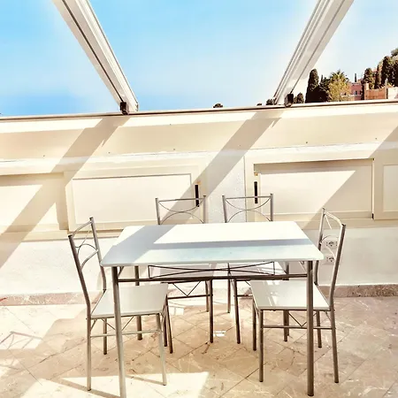 Tauromia Apartment *